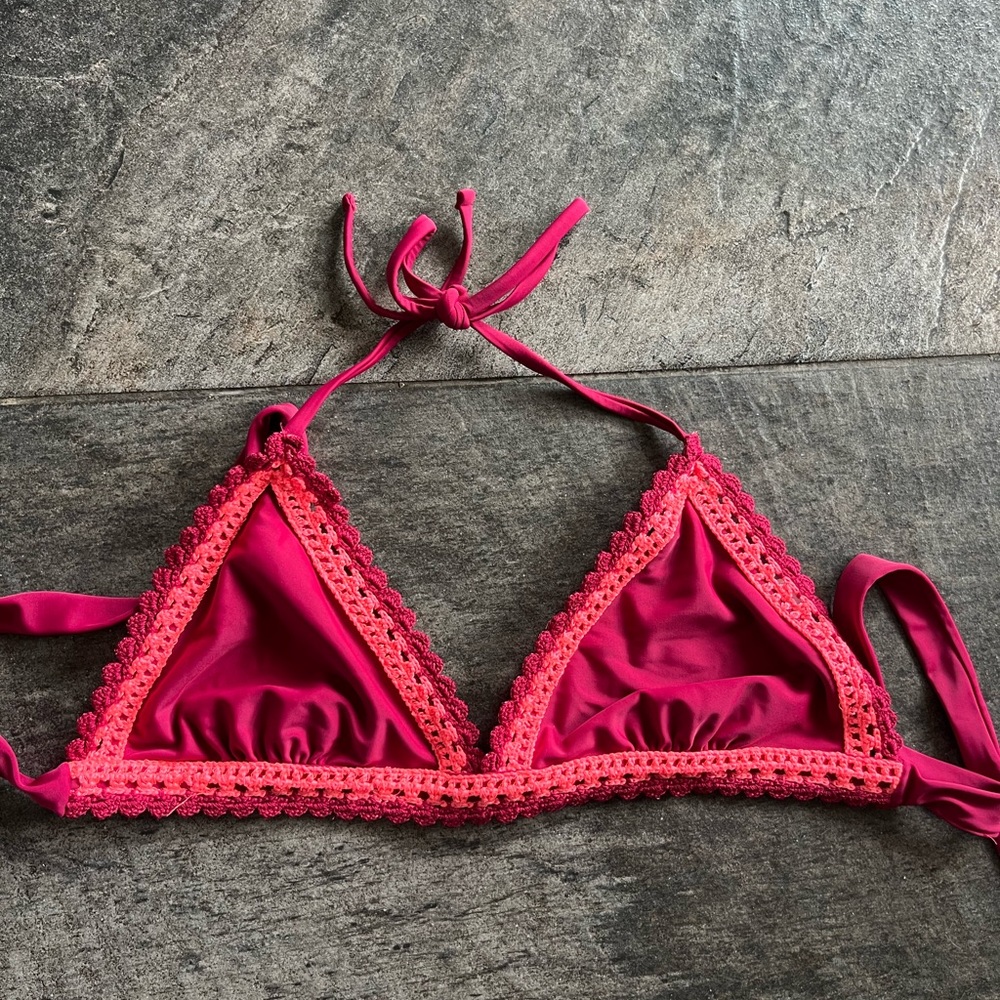 Women’s XL Arizona Jean Vibrant Pink Crochet Trim Bikini Top in good condition